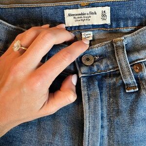 Abercrombie high rise ankle straight jeans